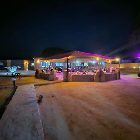 Hotel Orbit Camp Wadi Rum Esterno foto