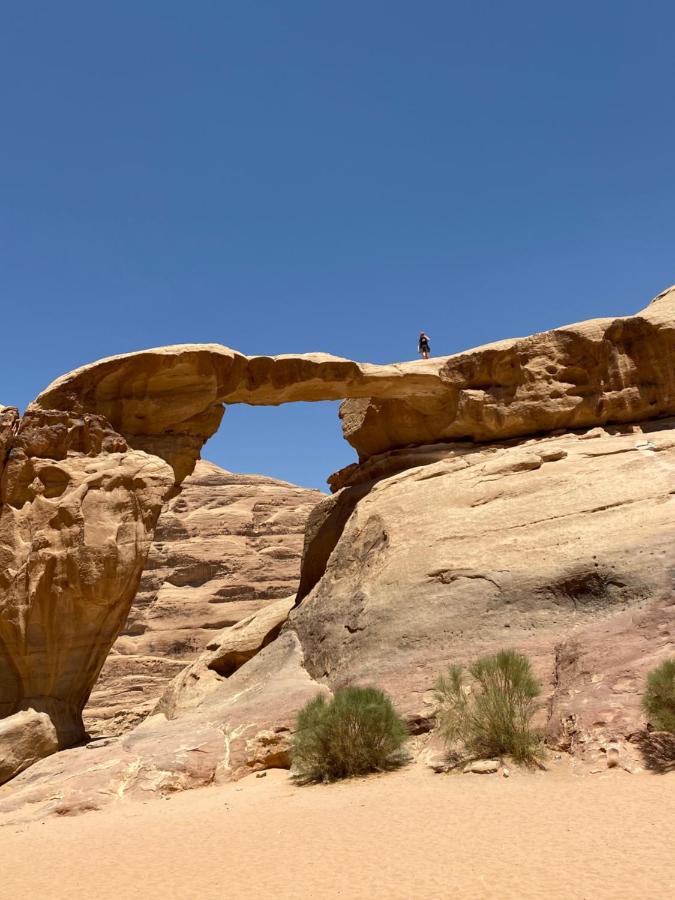 Hotel Orbit Camp Wadi Rum Esterno foto