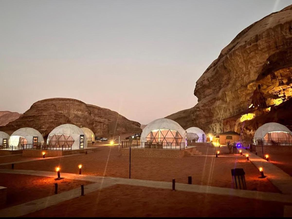 Hotel Orbit Camp Wadi Rum Esterno foto