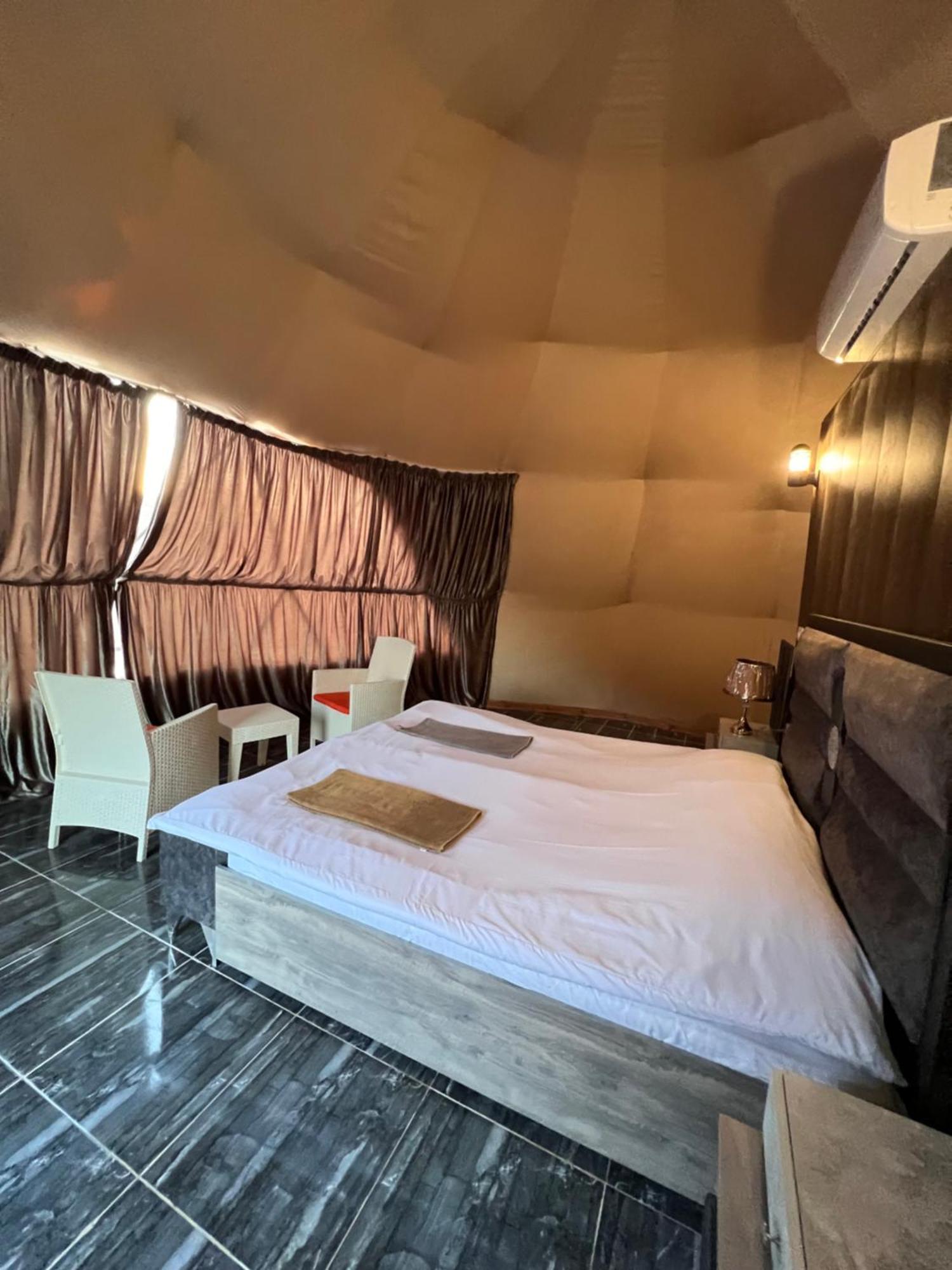 Hotel Orbit Camp Wadi Rum Esterno foto