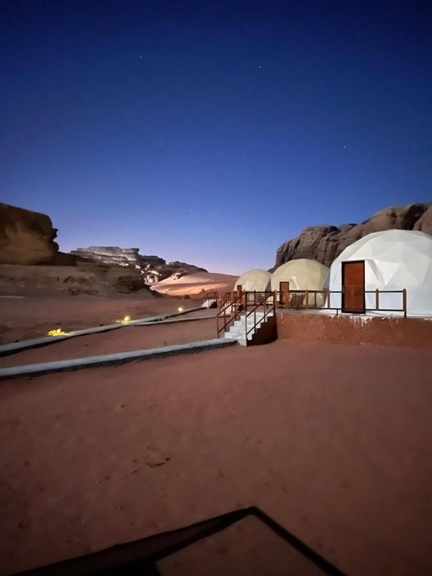 Hotel Orbit Camp Wadi Rum Esterno foto